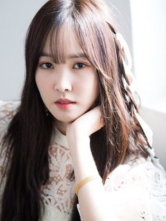 Yuju (Choi Yu-na) 최유나